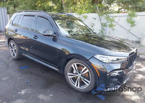 2020 BMW X7 xDrive40I z USA, uszkodzony, nr VIN 5UXCW2C09L9A01443